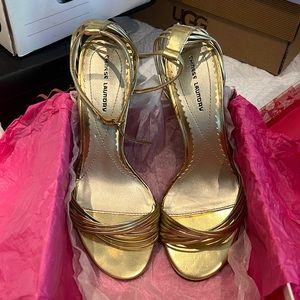 Chinese Laundry Gold shoes size 7